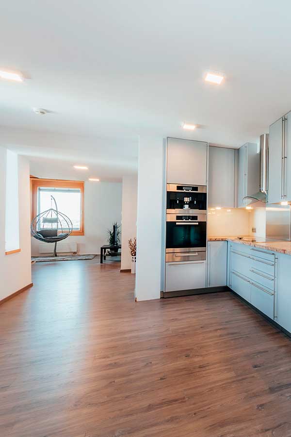 Hard Surface Cleaning in Bend